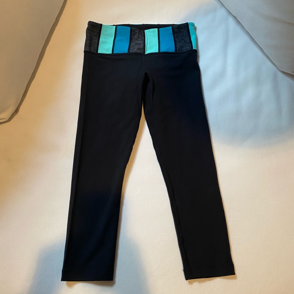 Lululemon Wunder Under Crop size 4